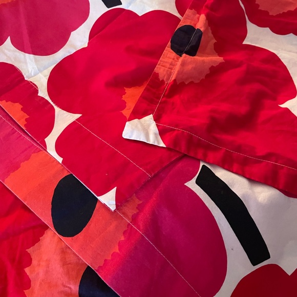 NWOT Marimekko comforter pillowcases sham set Unikko Red floral bed set - Picture 4 of 9